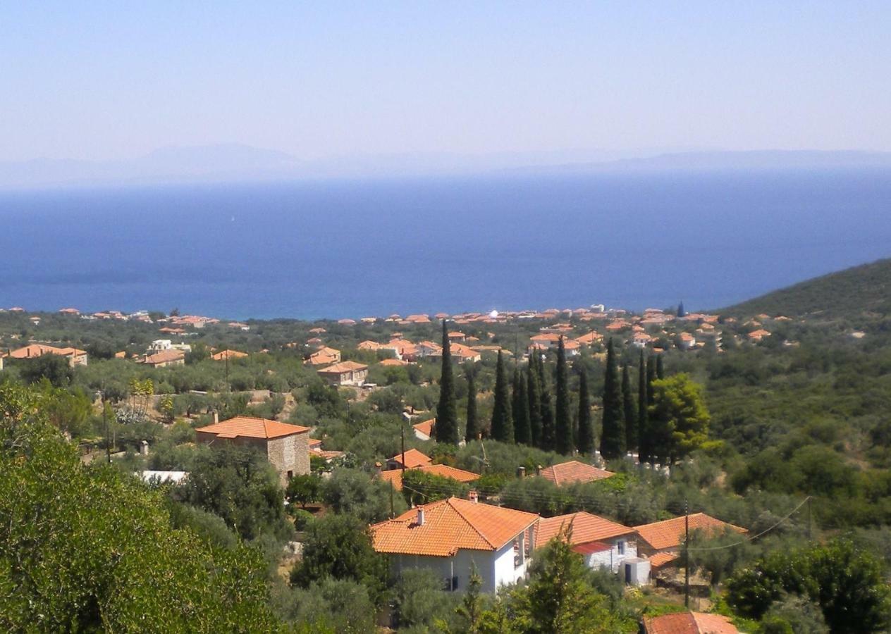Stone House In A Quiet Landscape, Leonidion Villa Exterior photo